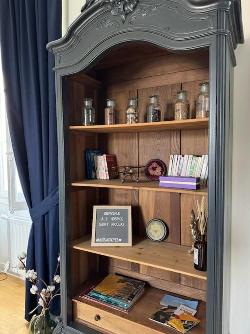 Hospice St Nicolas Apartment